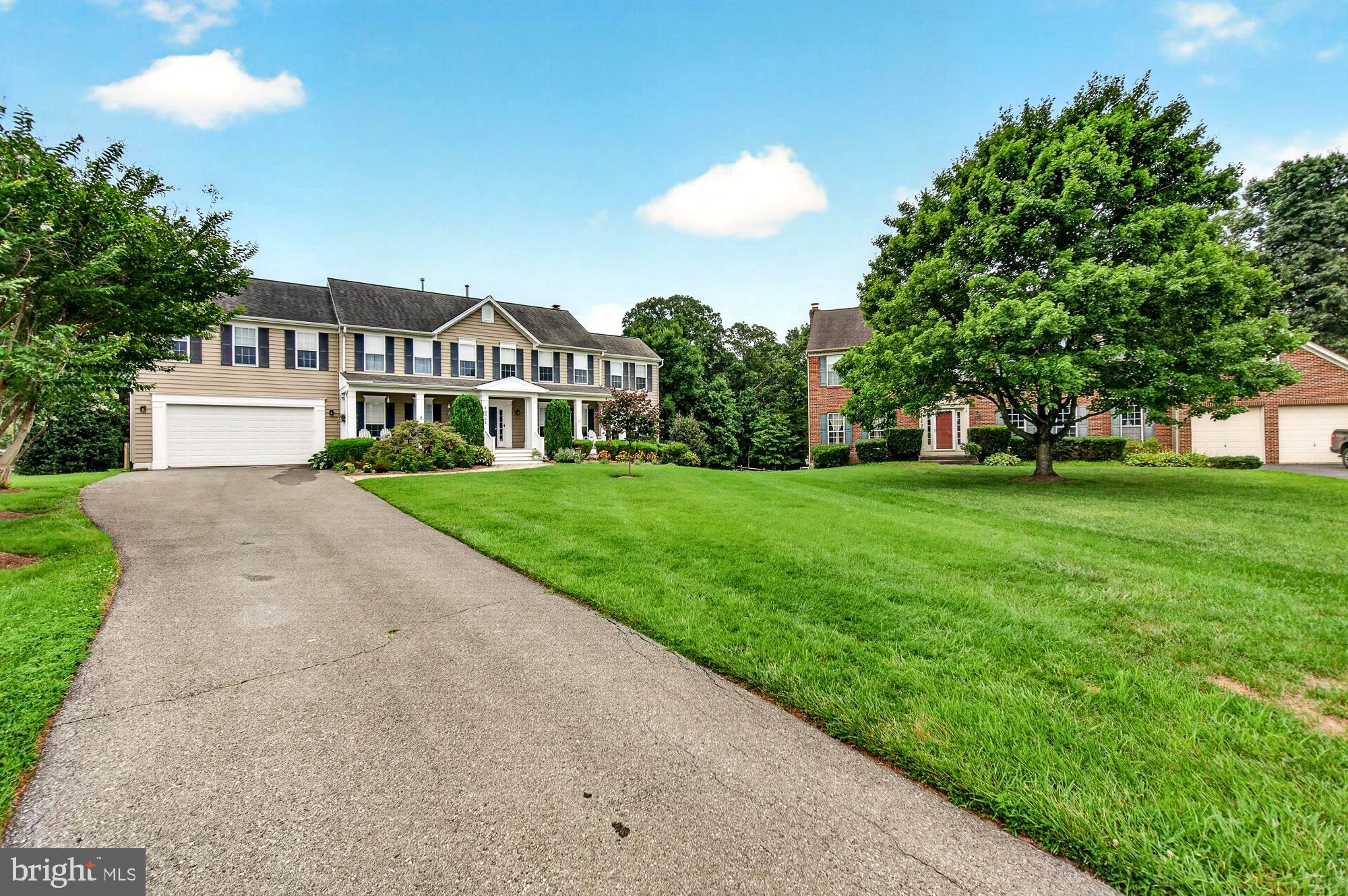 HUNTERS RUN - Residential