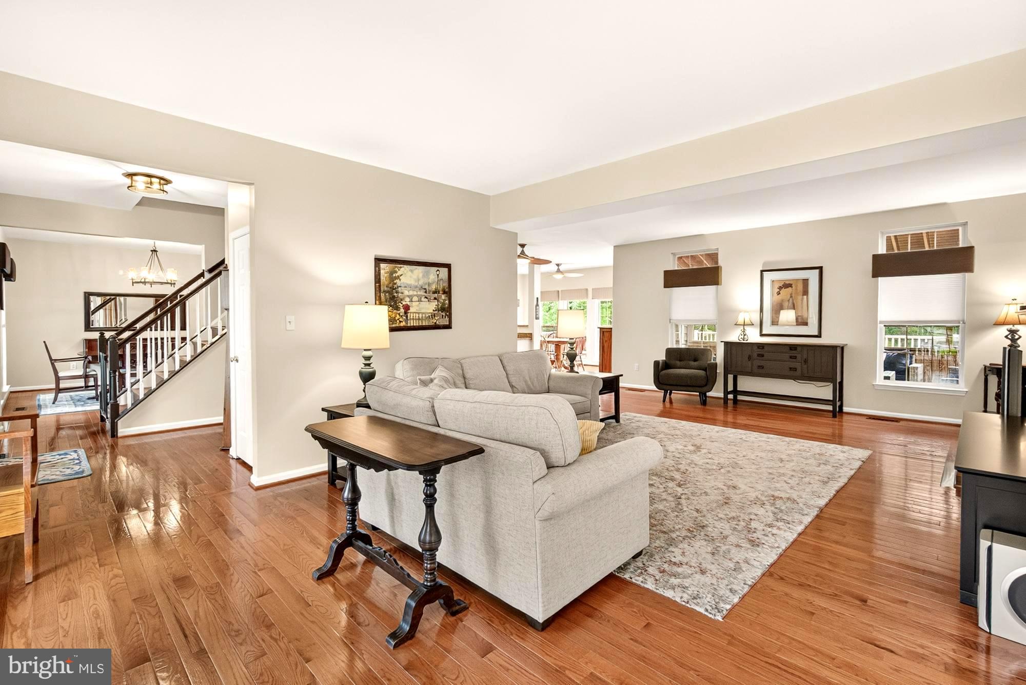 HUNTERS RUN - Residential