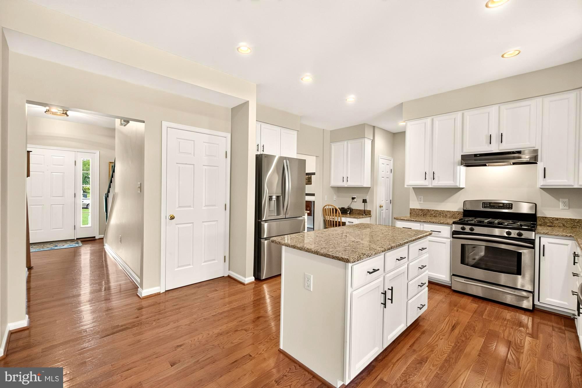 HUNTERS RUN - Residential