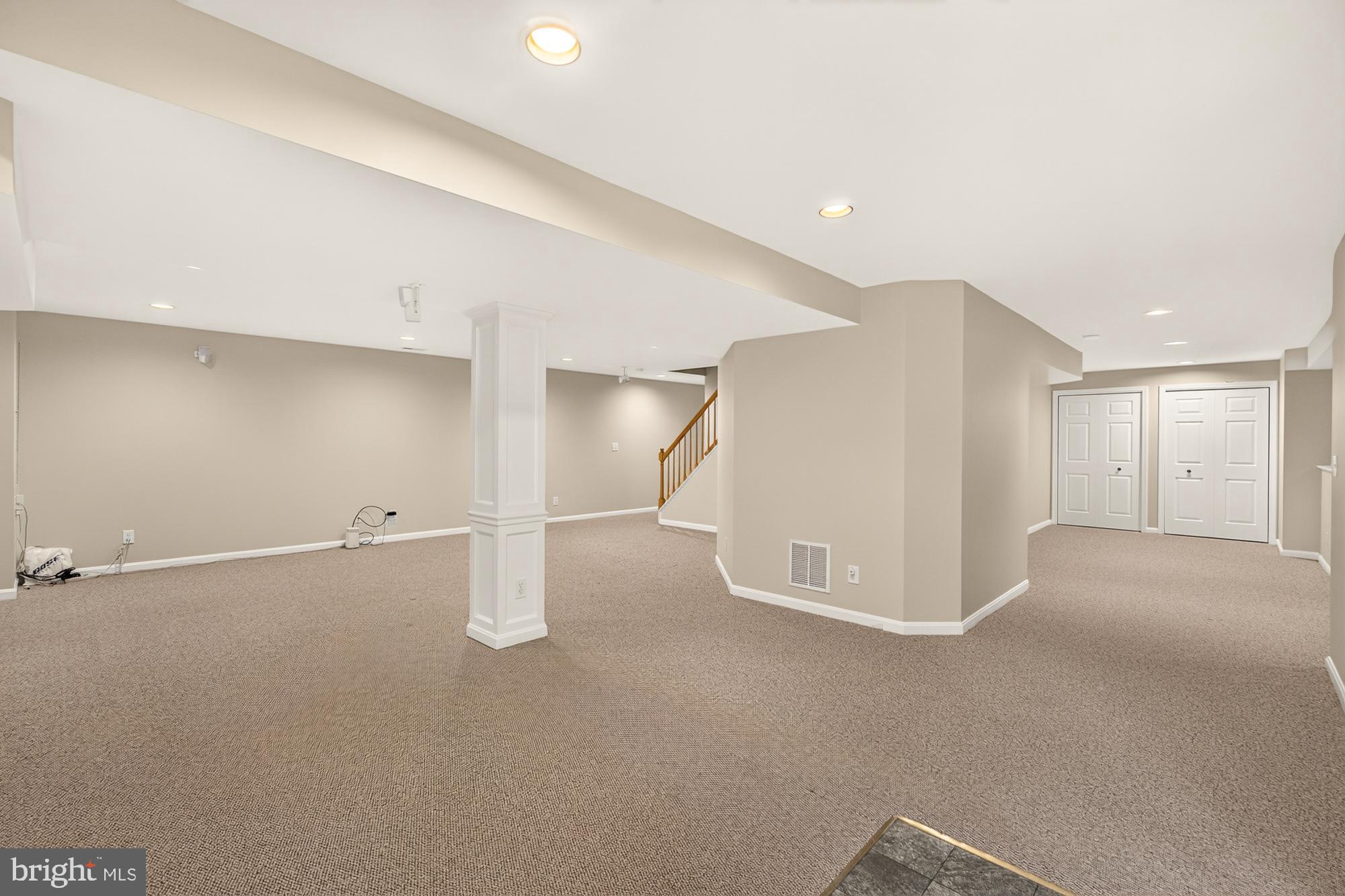 HUNTERS RUN - Residential