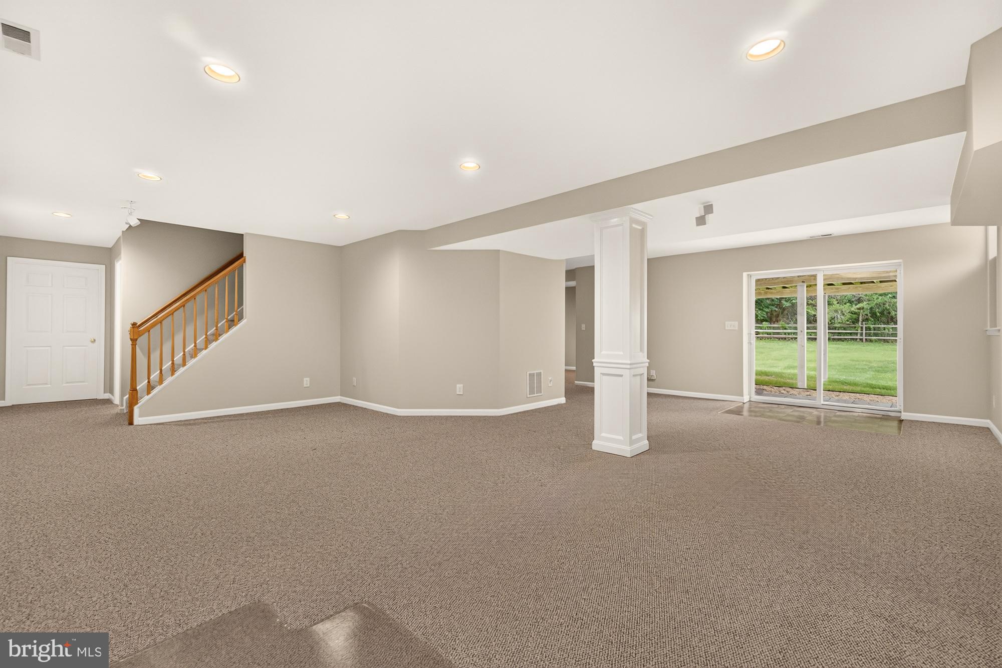 HUNTERS RUN - Residential