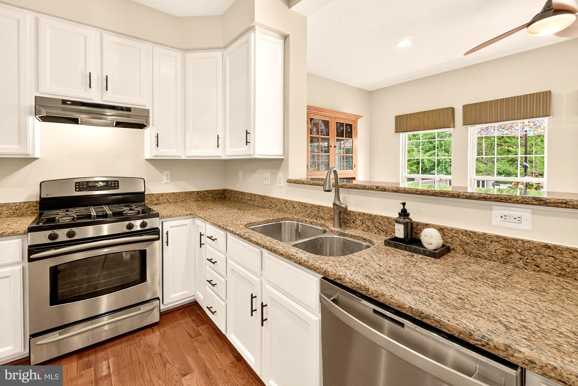 HUNTERS RUN - Residential
