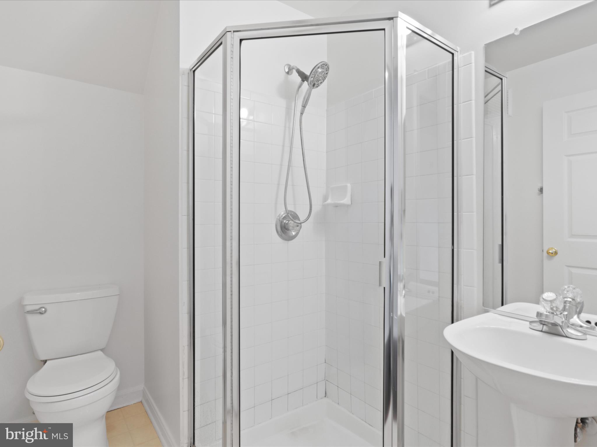 WOODLAND LAKE CONDO - Residential