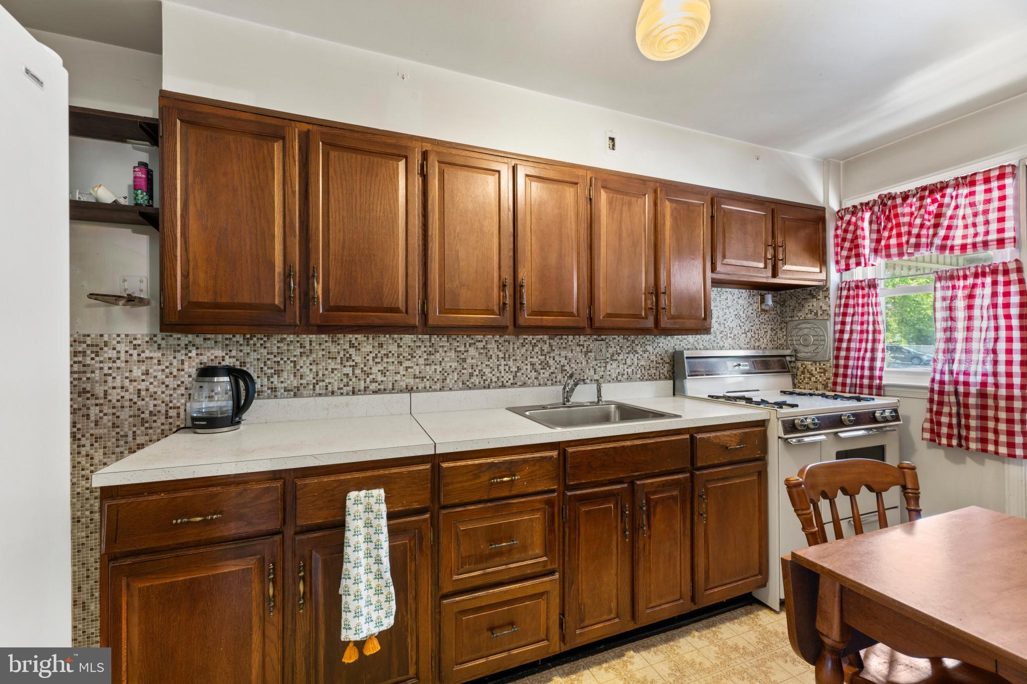 YALE HEIGHTS - Residential