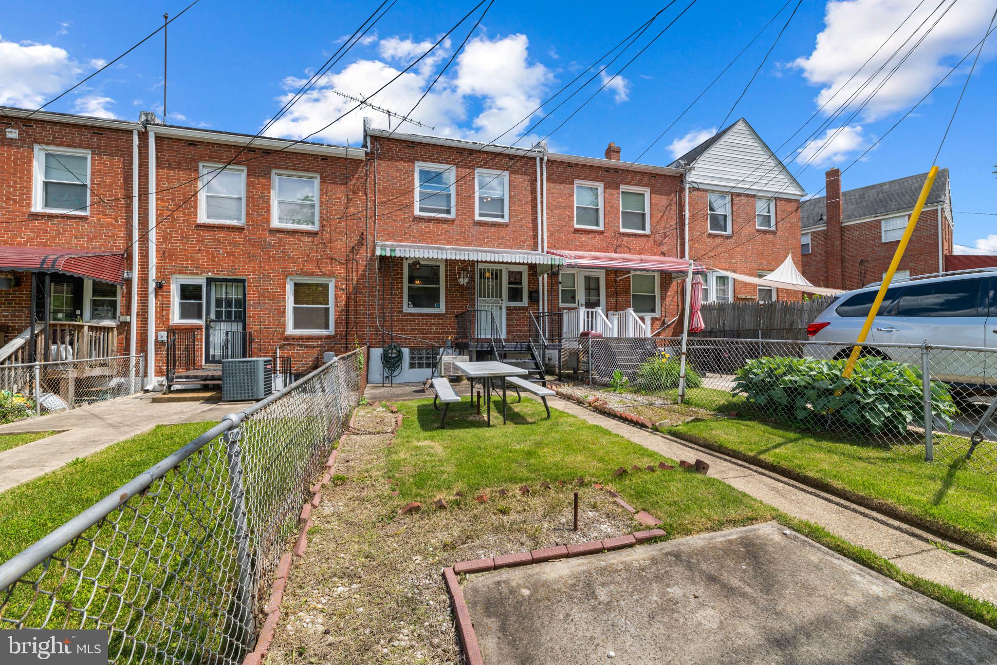 YALE HEIGHTS - Residential