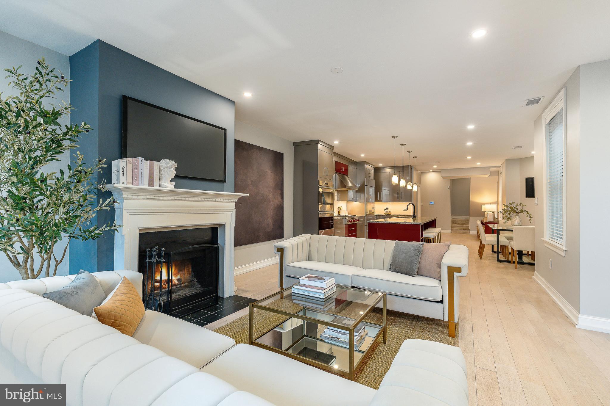WASHINGTON SQ WEST - Residential