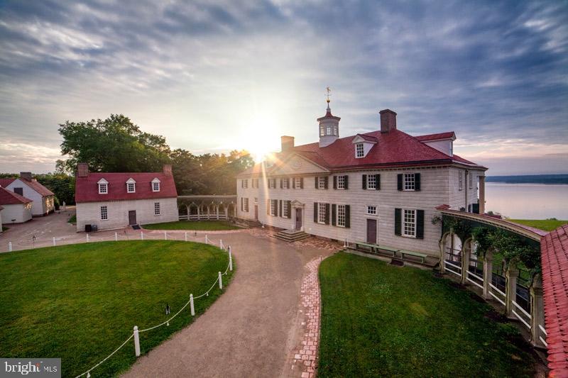 MT VERNON ON THE POTOMAC - Residential