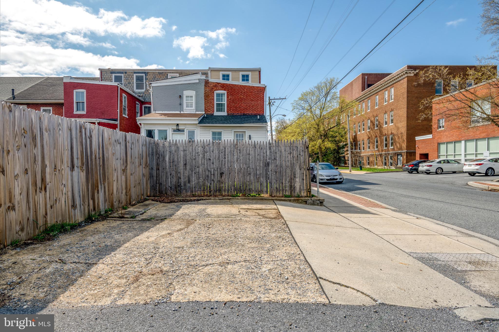 STADIUM DISTRICT - Residential