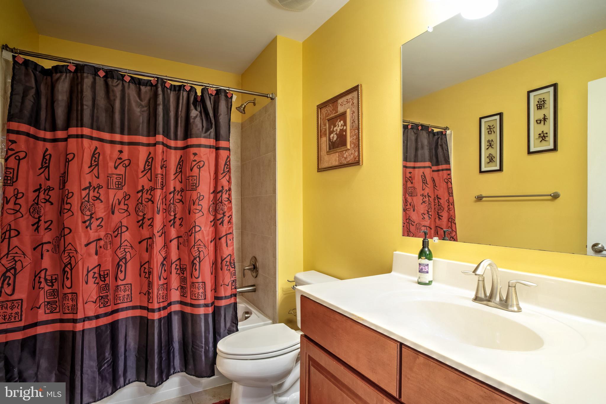 VIRGINIA HERITAGE AT LEE'S PARK - Residential