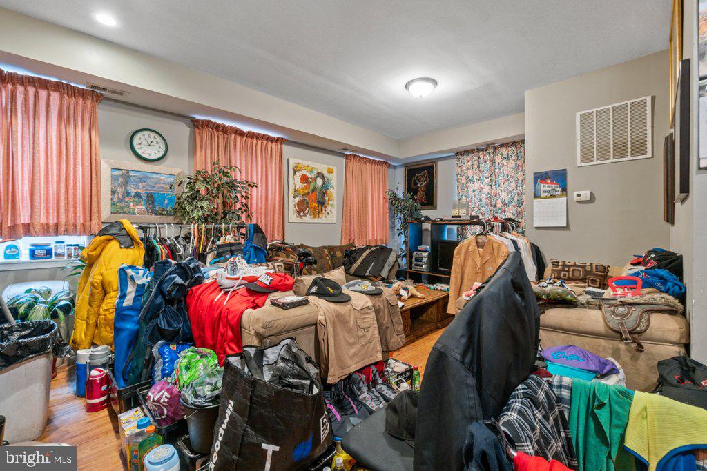 RESERVOIR HILL - Residential Income