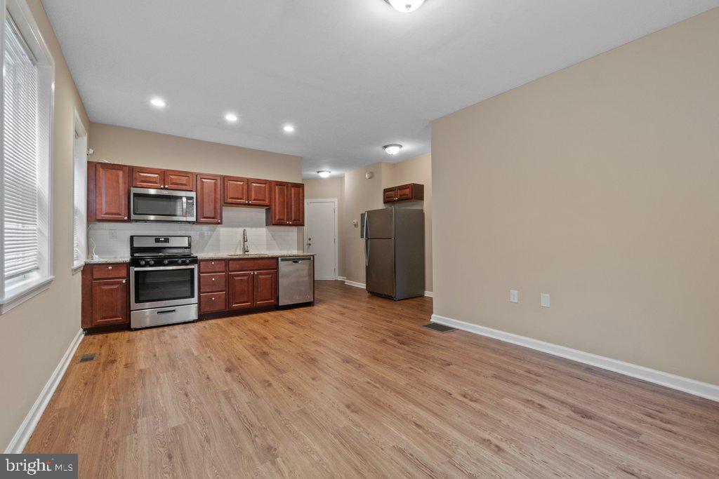 RESERVOIR HILL - Residential Income
