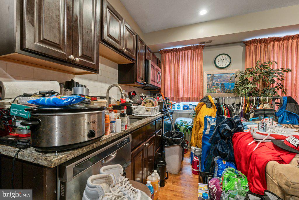 RESERVOIR HILL - Residential Income