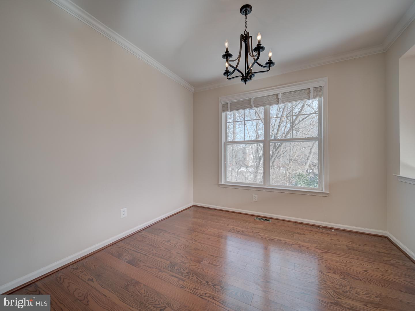 SIGNATURE AT BROADLANDS - Residential
