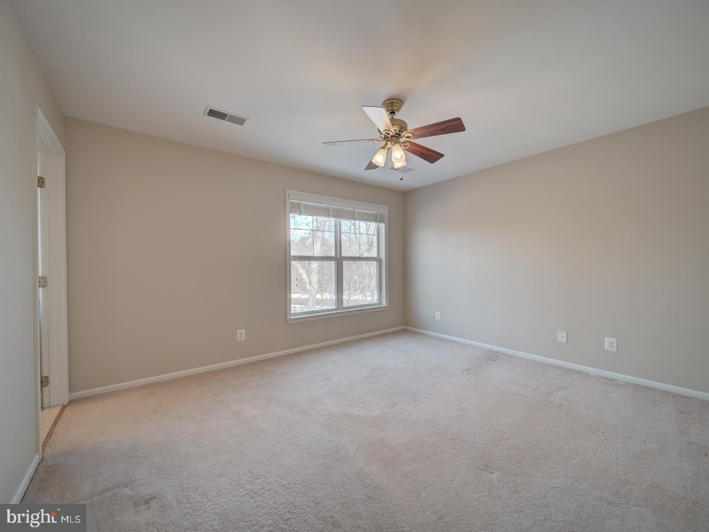 SIGNATURE AT BROADLANDS - Residential