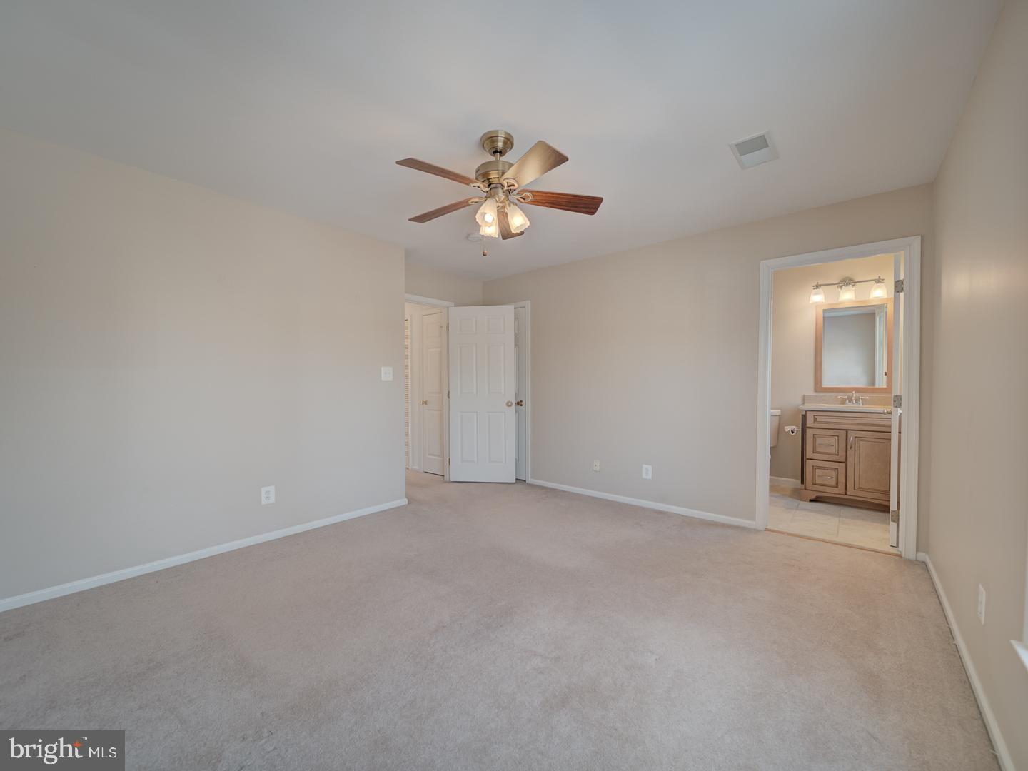 SIGNATURE AT BROADLANDS - Residential