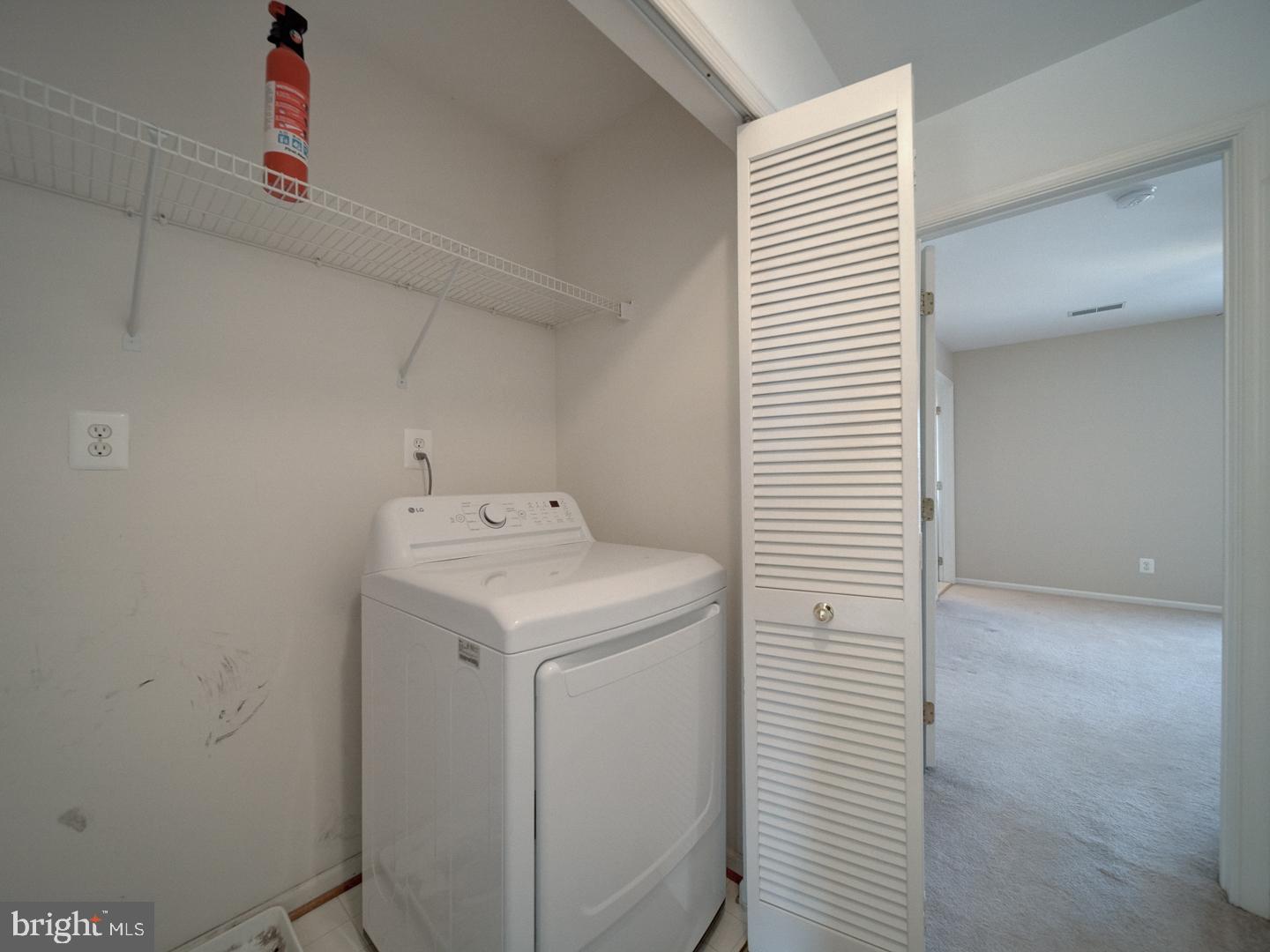SIGNATURE AT BROADLANDS - Residential