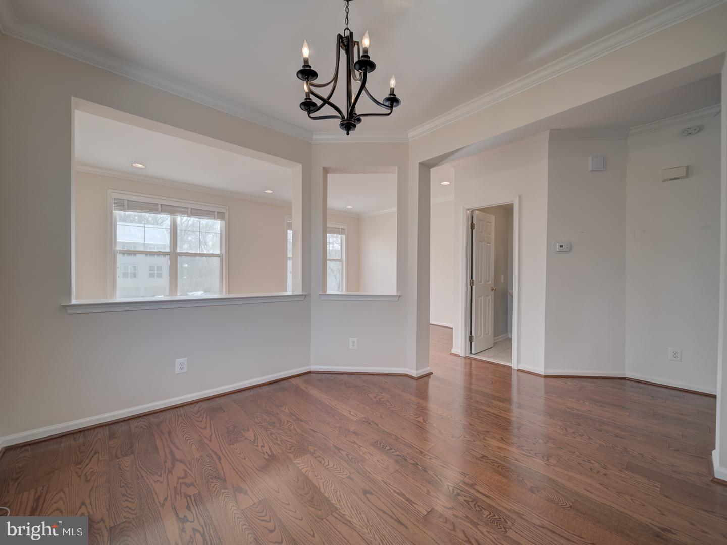 SIGNATURE AT BROADLANDS - Residential
