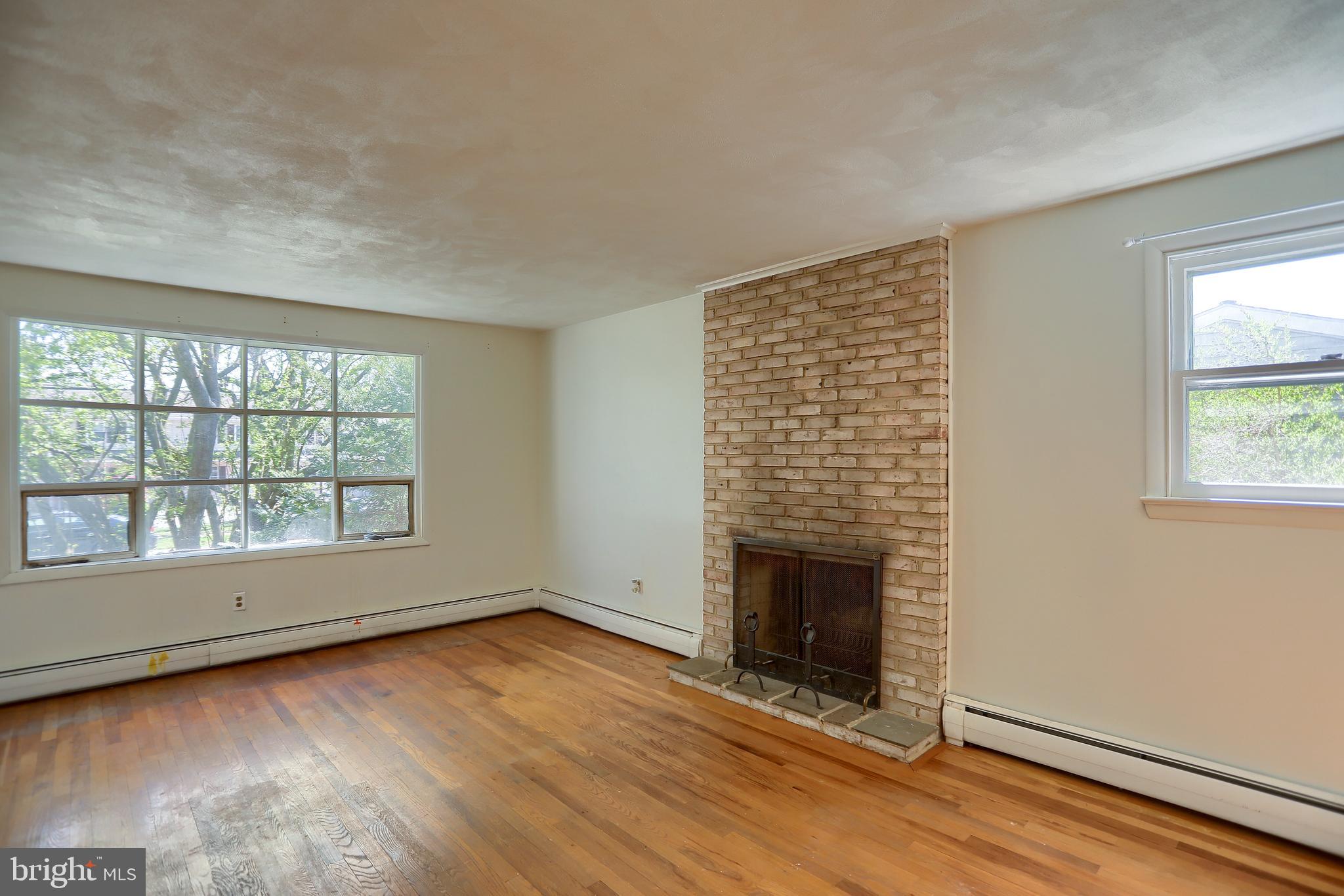 DELBROOK MANOR - Residential