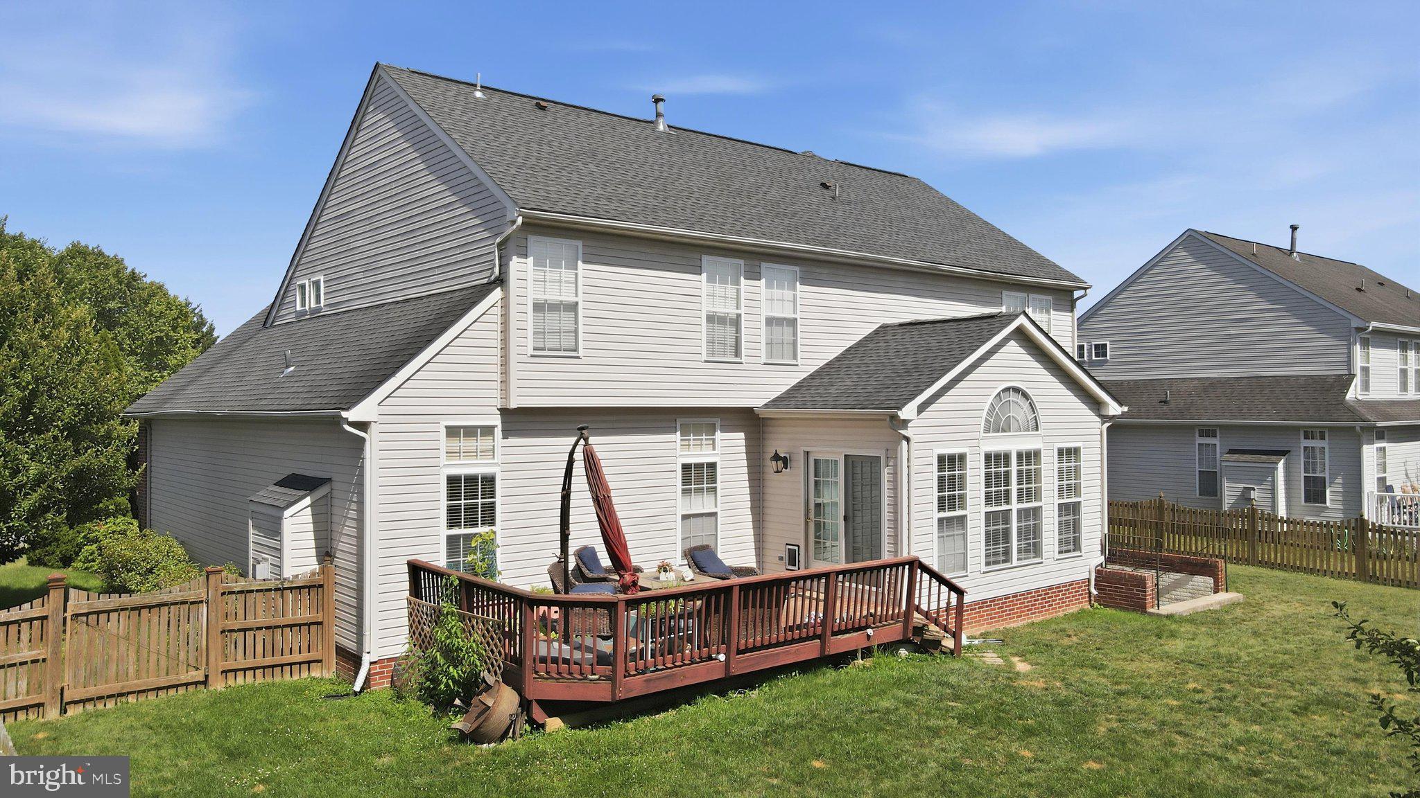 LOCUST HILL - Residential