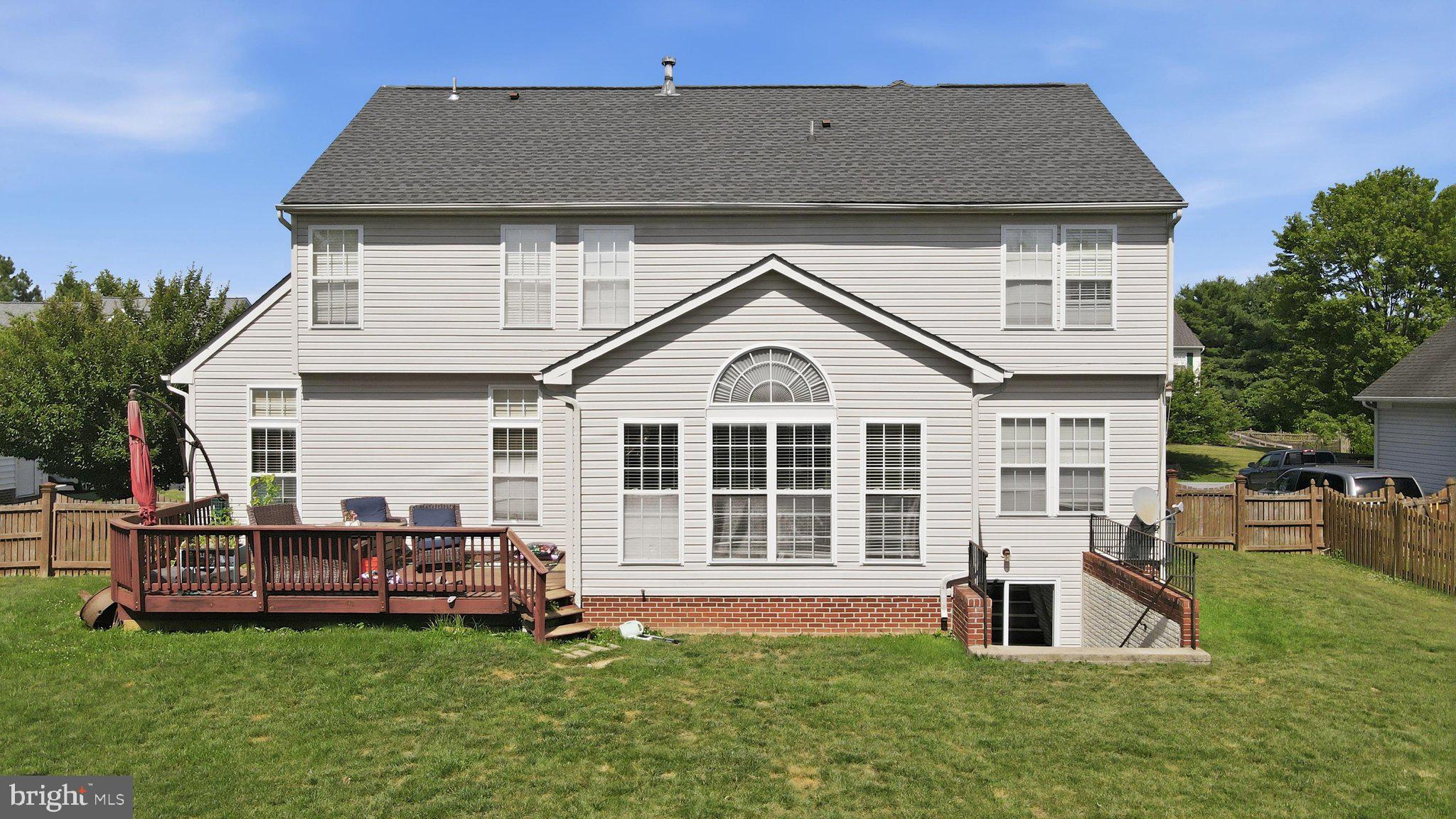 LOCUST HILL - Residential