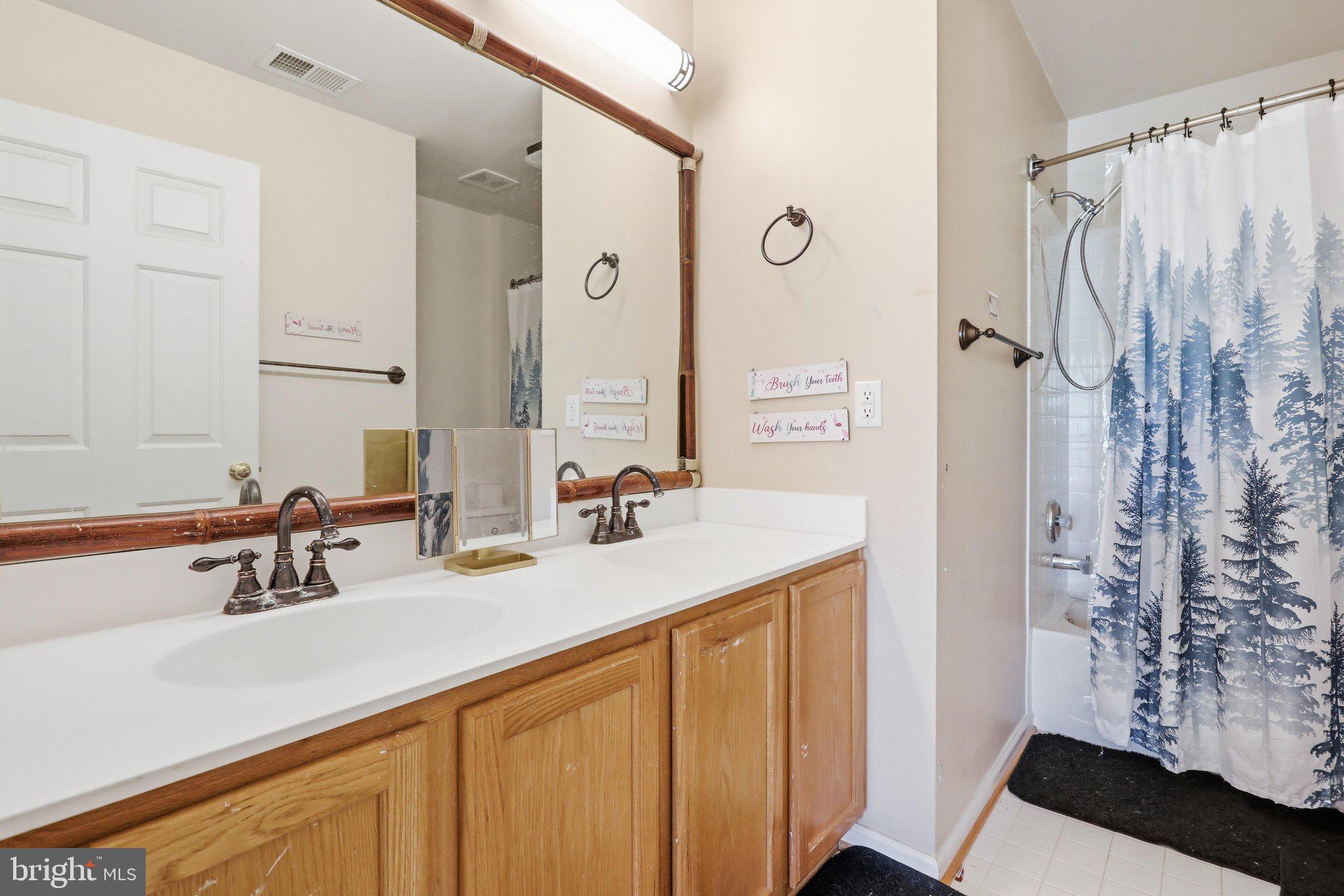 LOCUST HILL - Residential