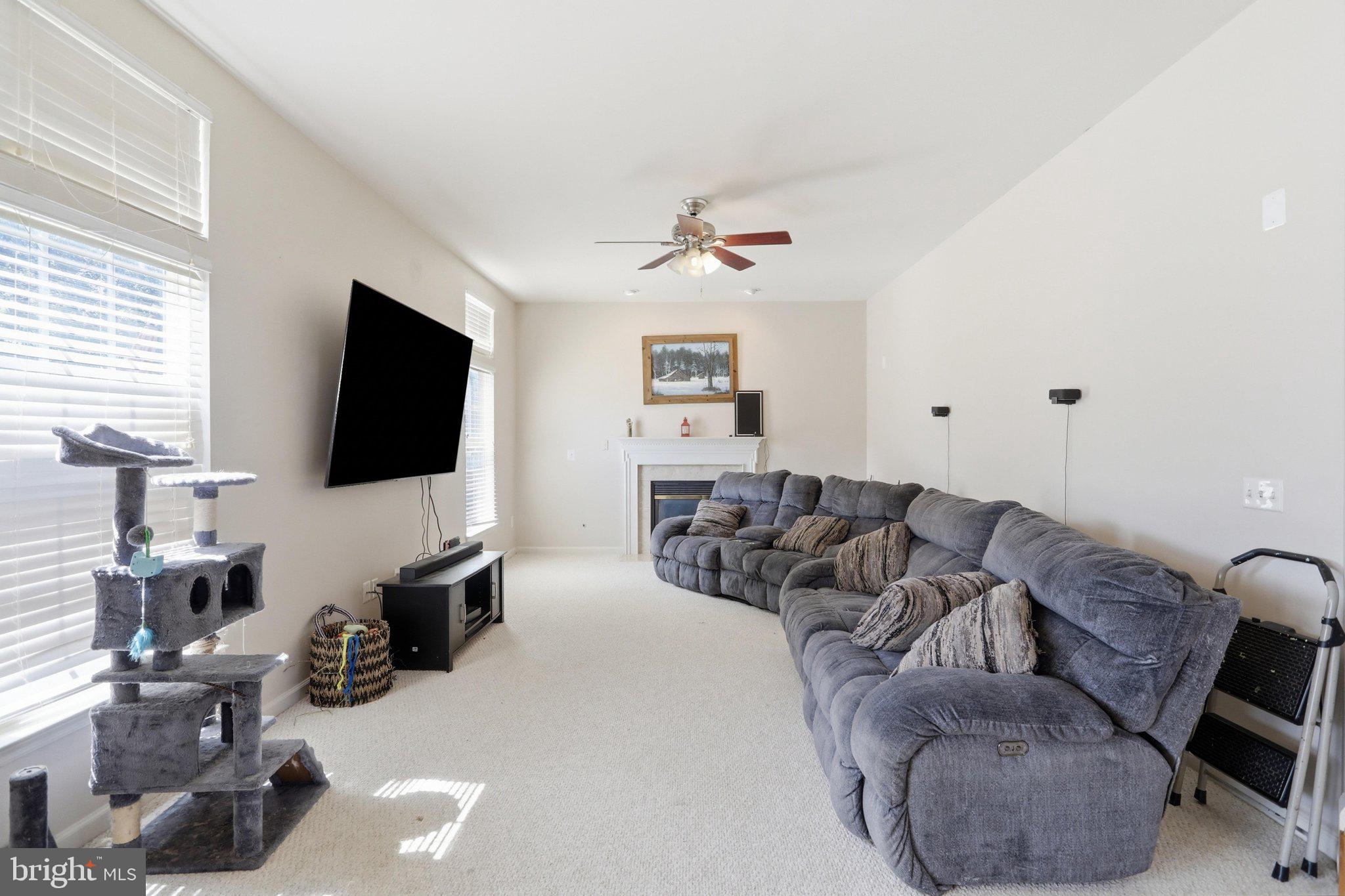 LOCUST HILL - Residential