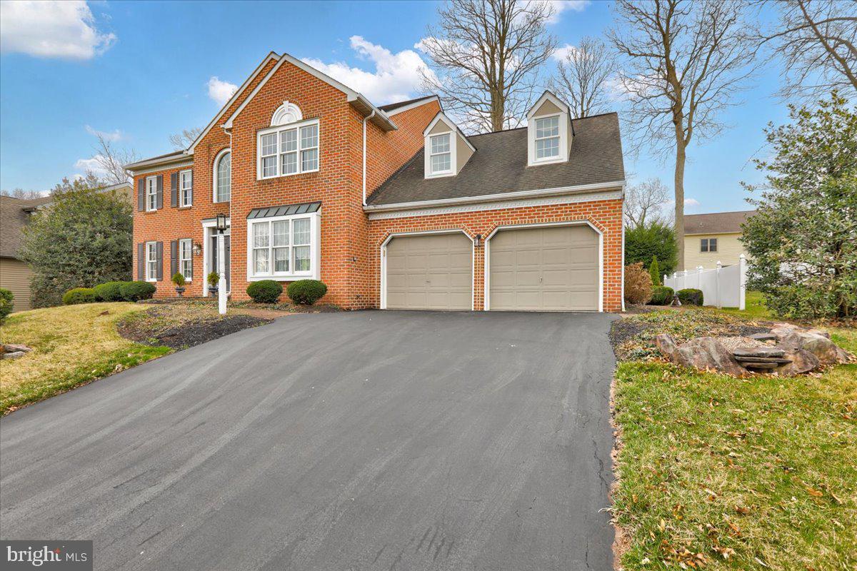 QUAIL HOLLOW - Residential