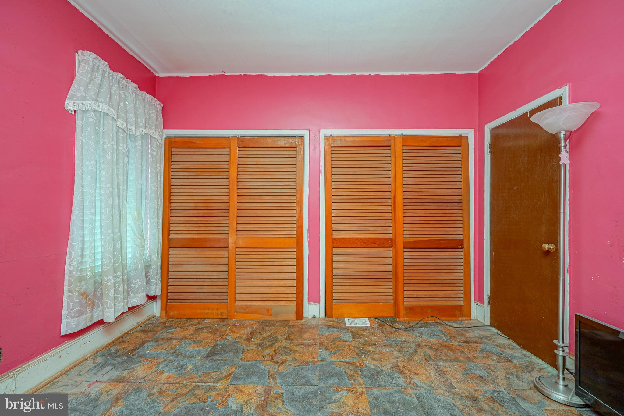 LOWER MOYAMENSING - Residential