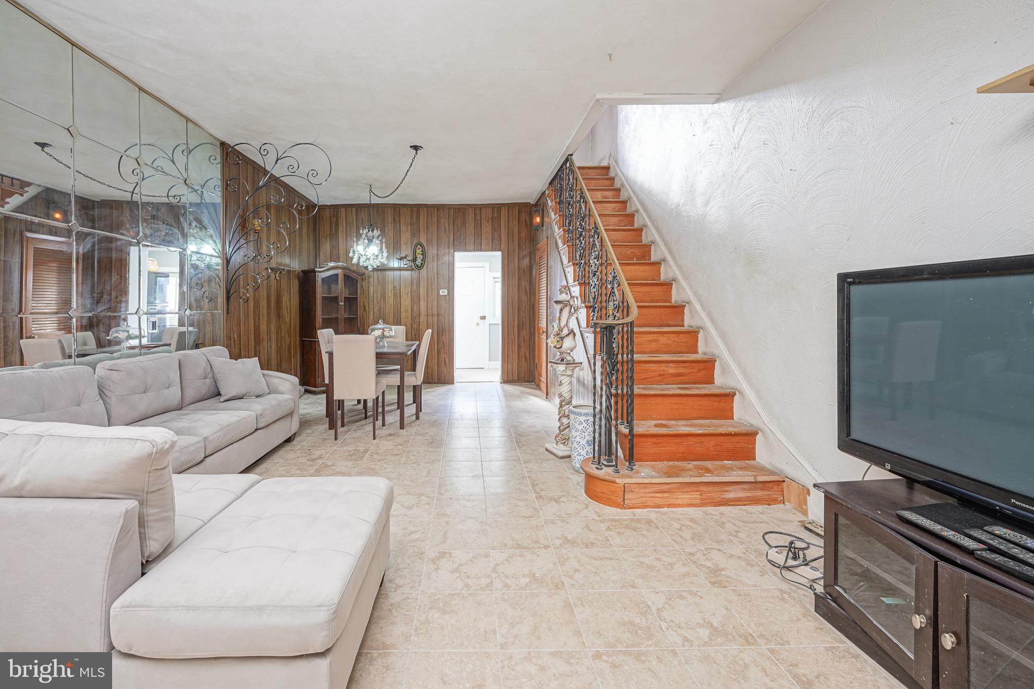 LOWER MOYAMENSING - Residential