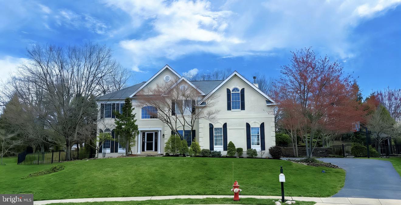 PROVIDENCE OAKS - Residential