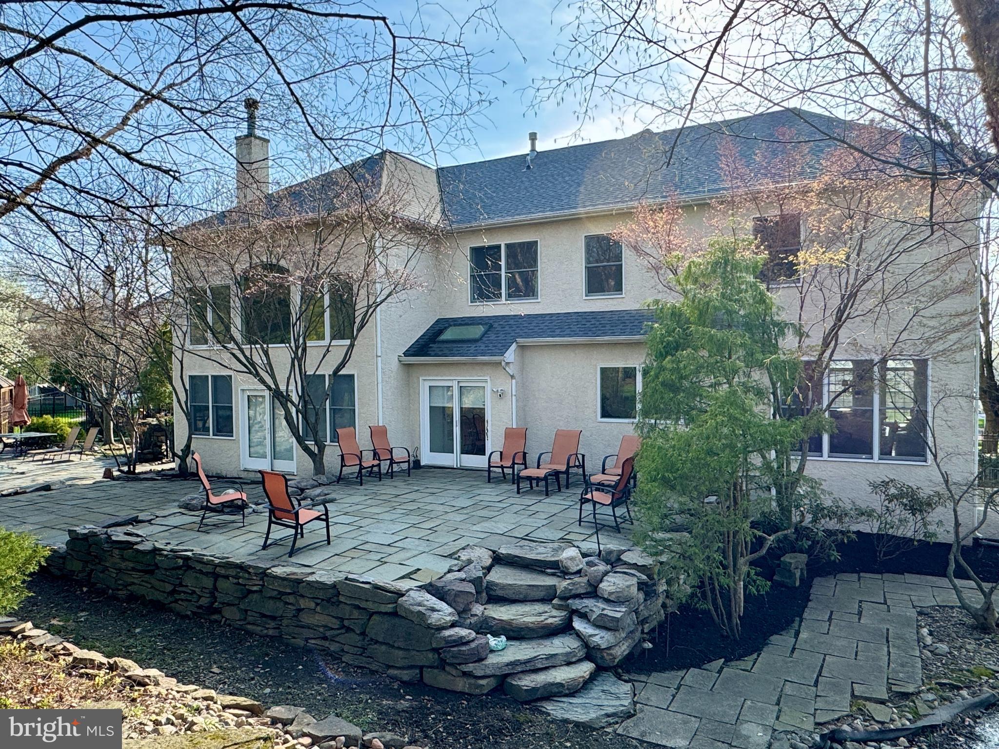 PROVIDENCE OAKS - Residential