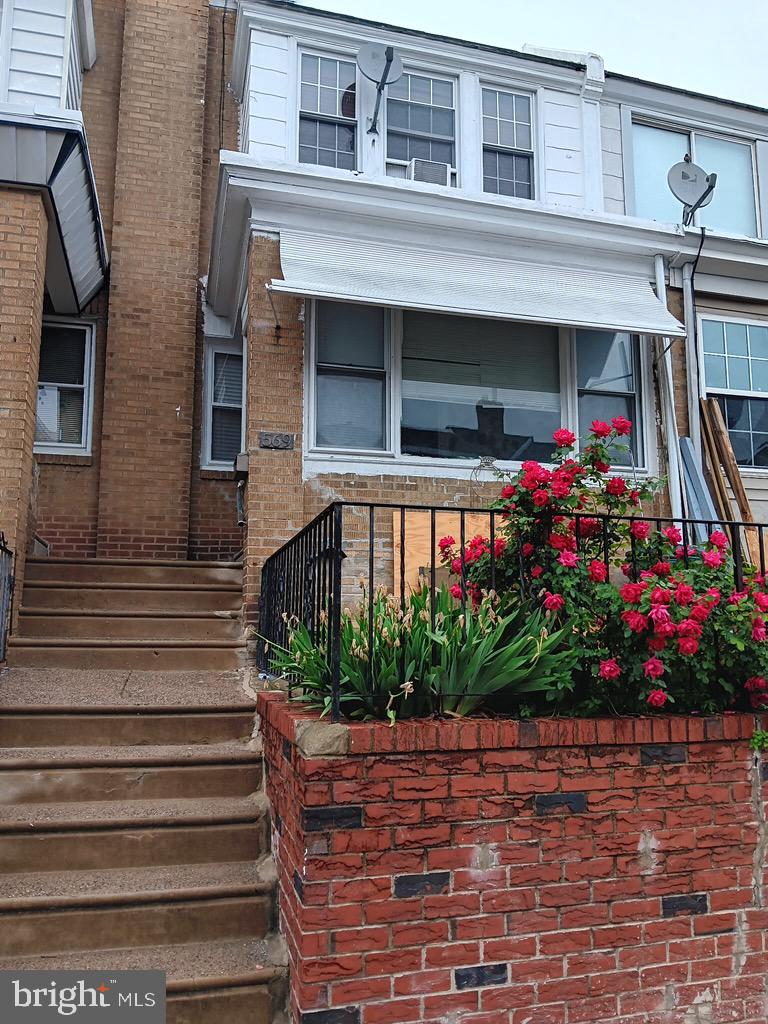 LAWNCREST - Residential Lease