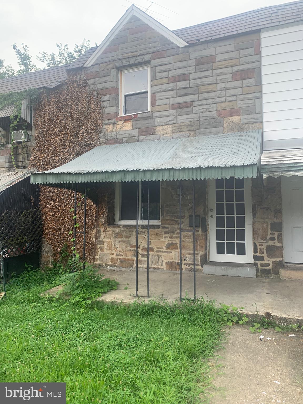 Spacious townhome in Brooklyn. Was recently renovated and shows very well. Three private bedrooms and finished basement with a full bath could be used for 4th bedroom. Home should qualify for all financing types.