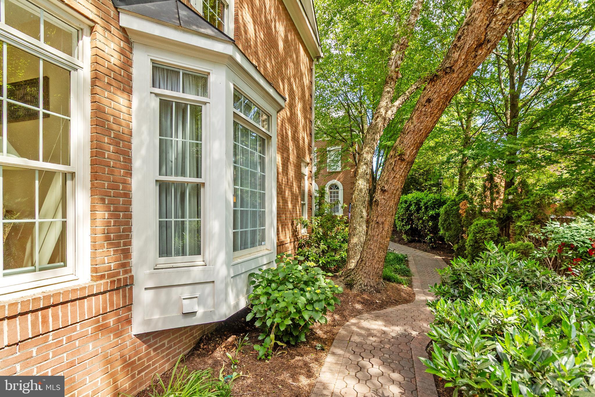 RILEY - Residential