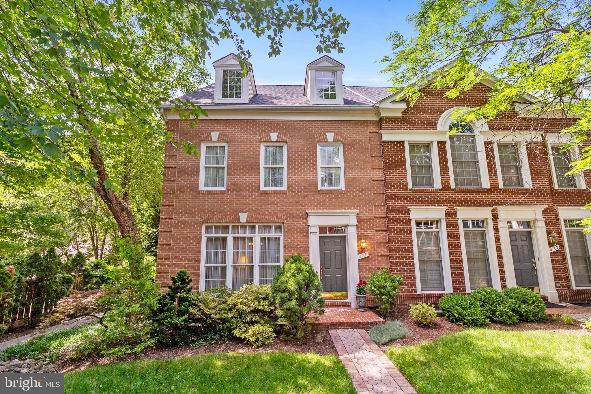 RILEY - Residential