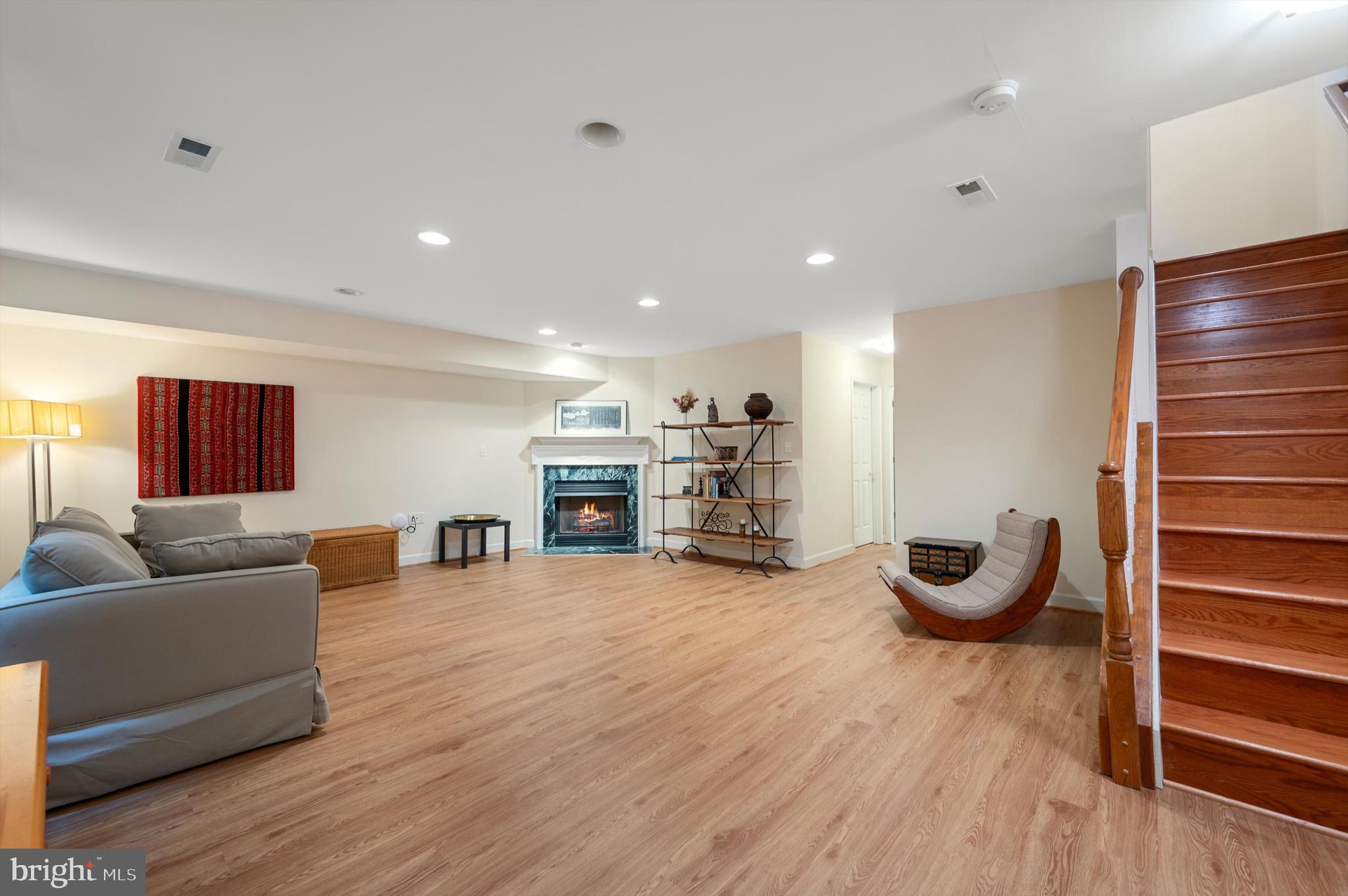 RILEY - Residential