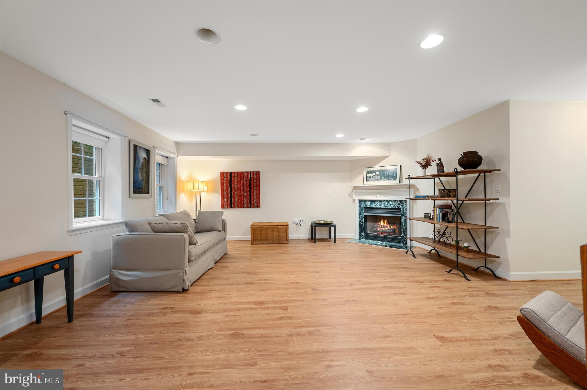 RILEY - Residential