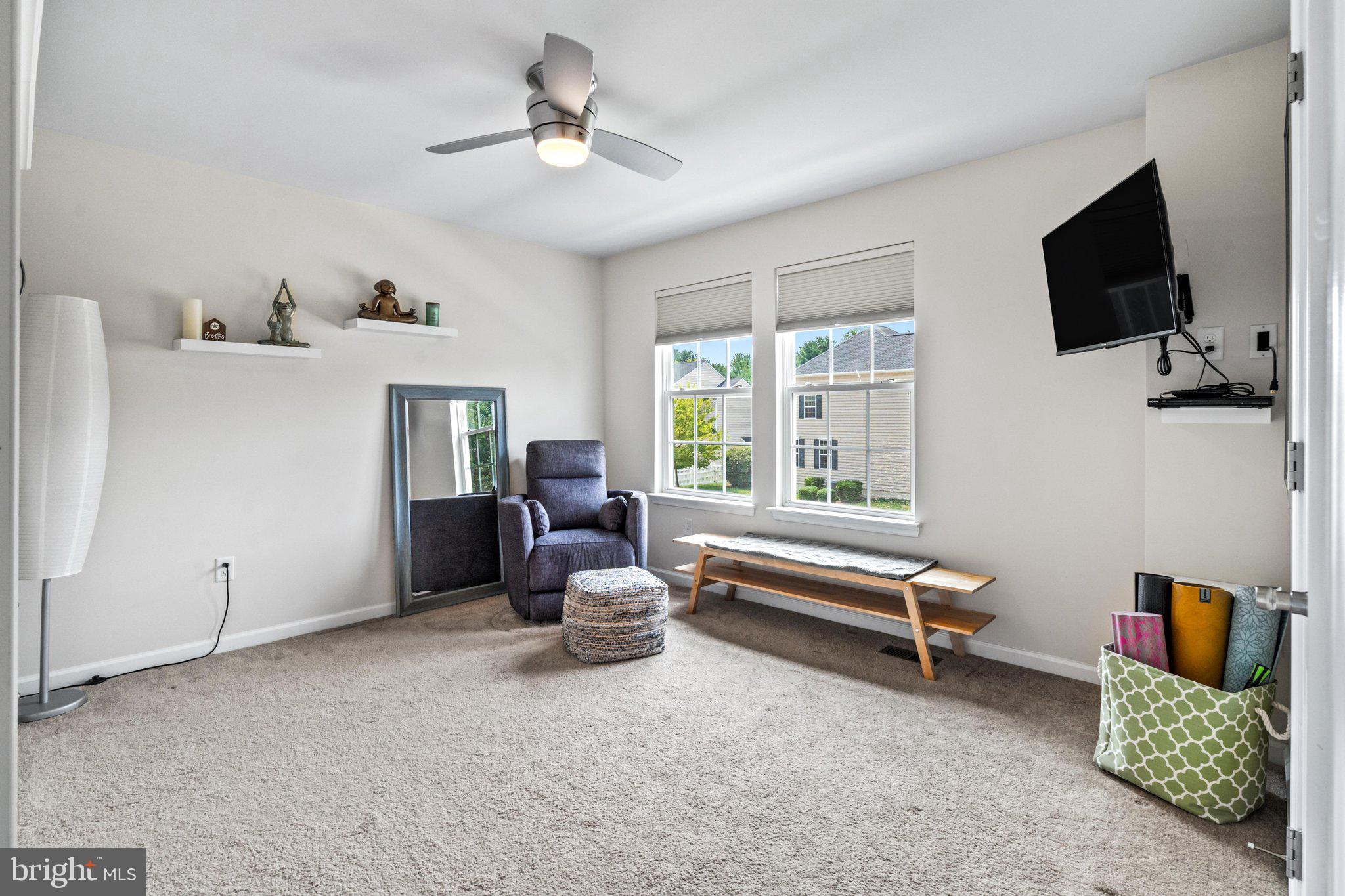 CLOVER RIDGE - Residential