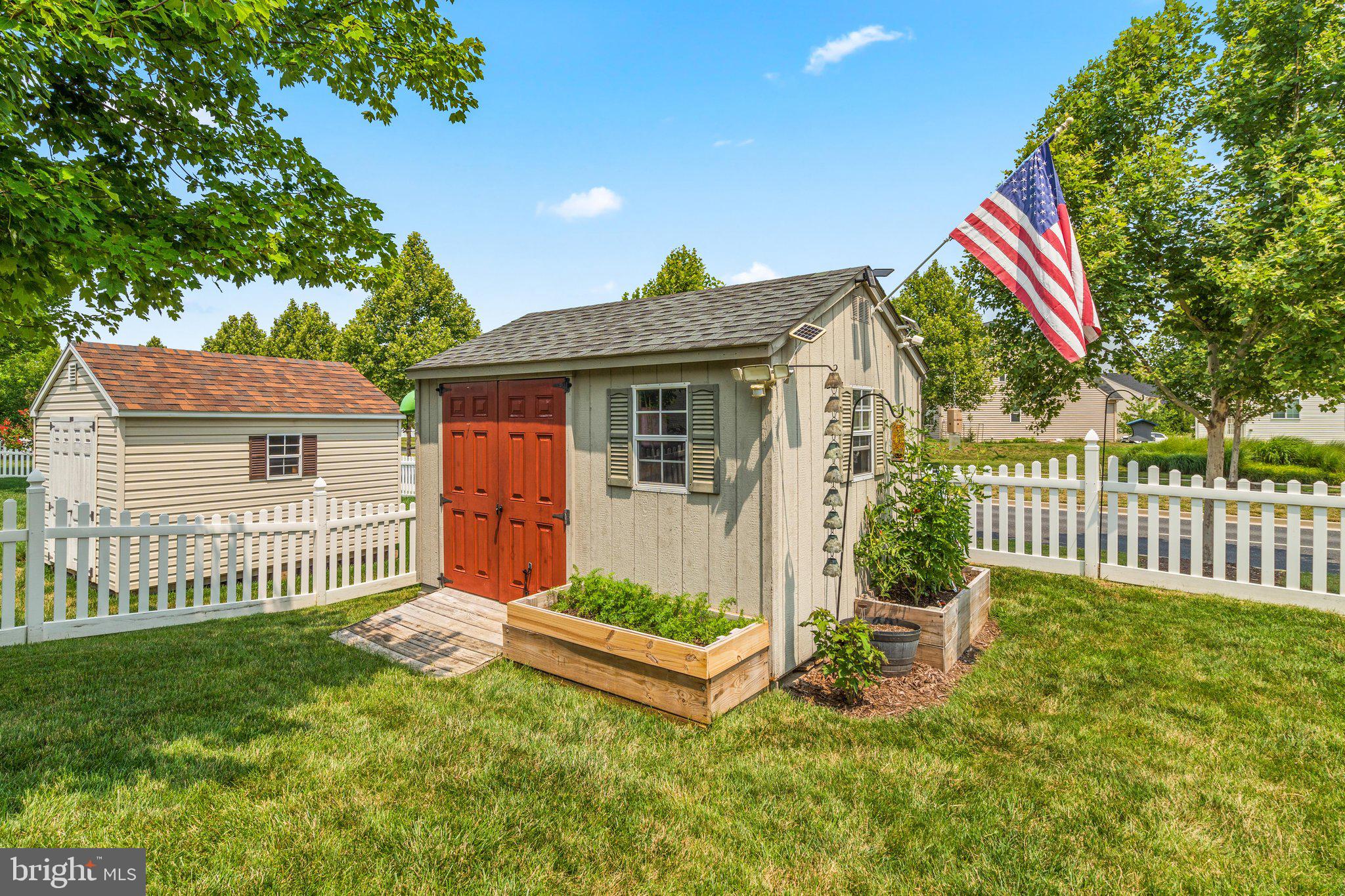 CLOVER RIDGE - Residential