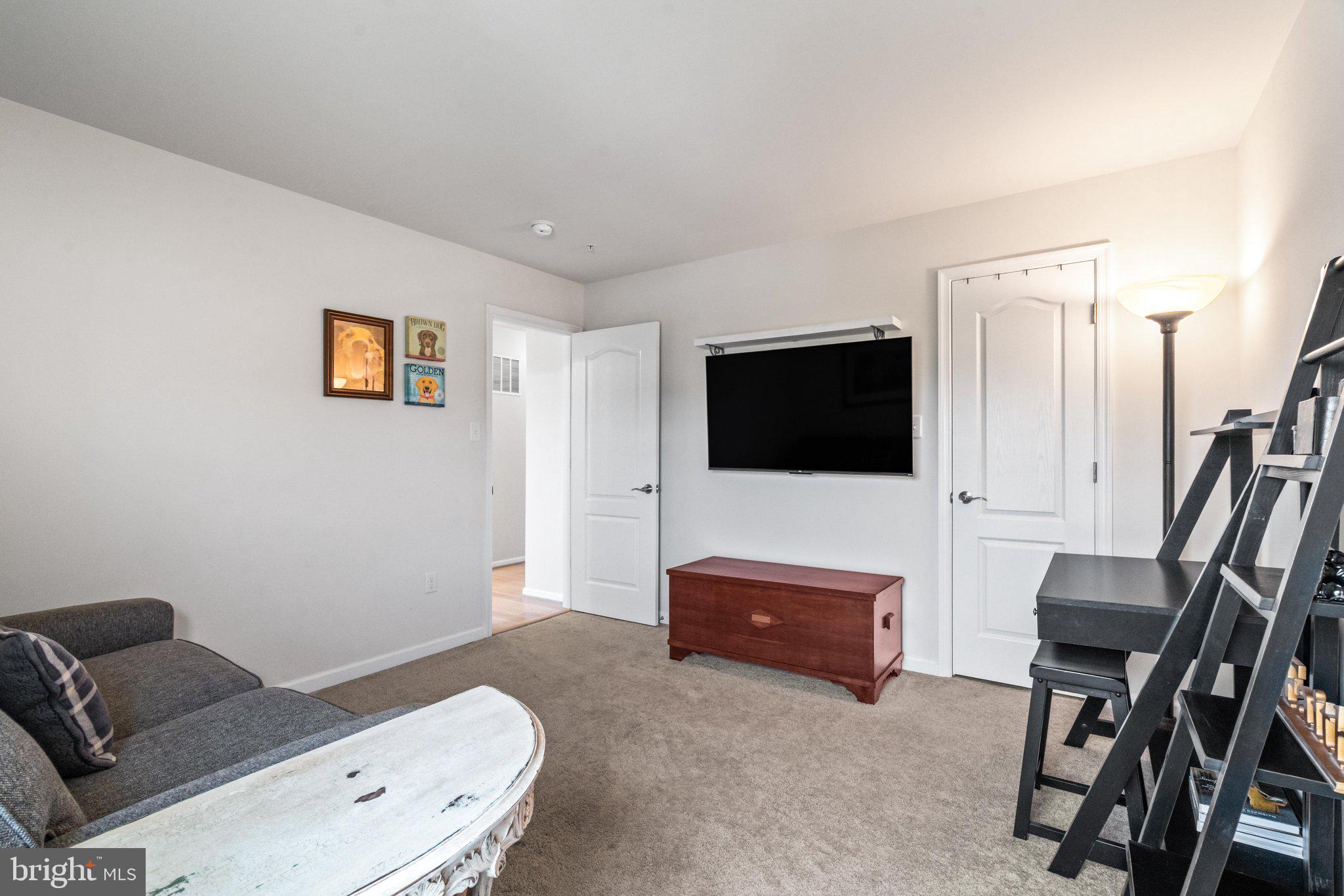 CLOVER RIDGE - Residential