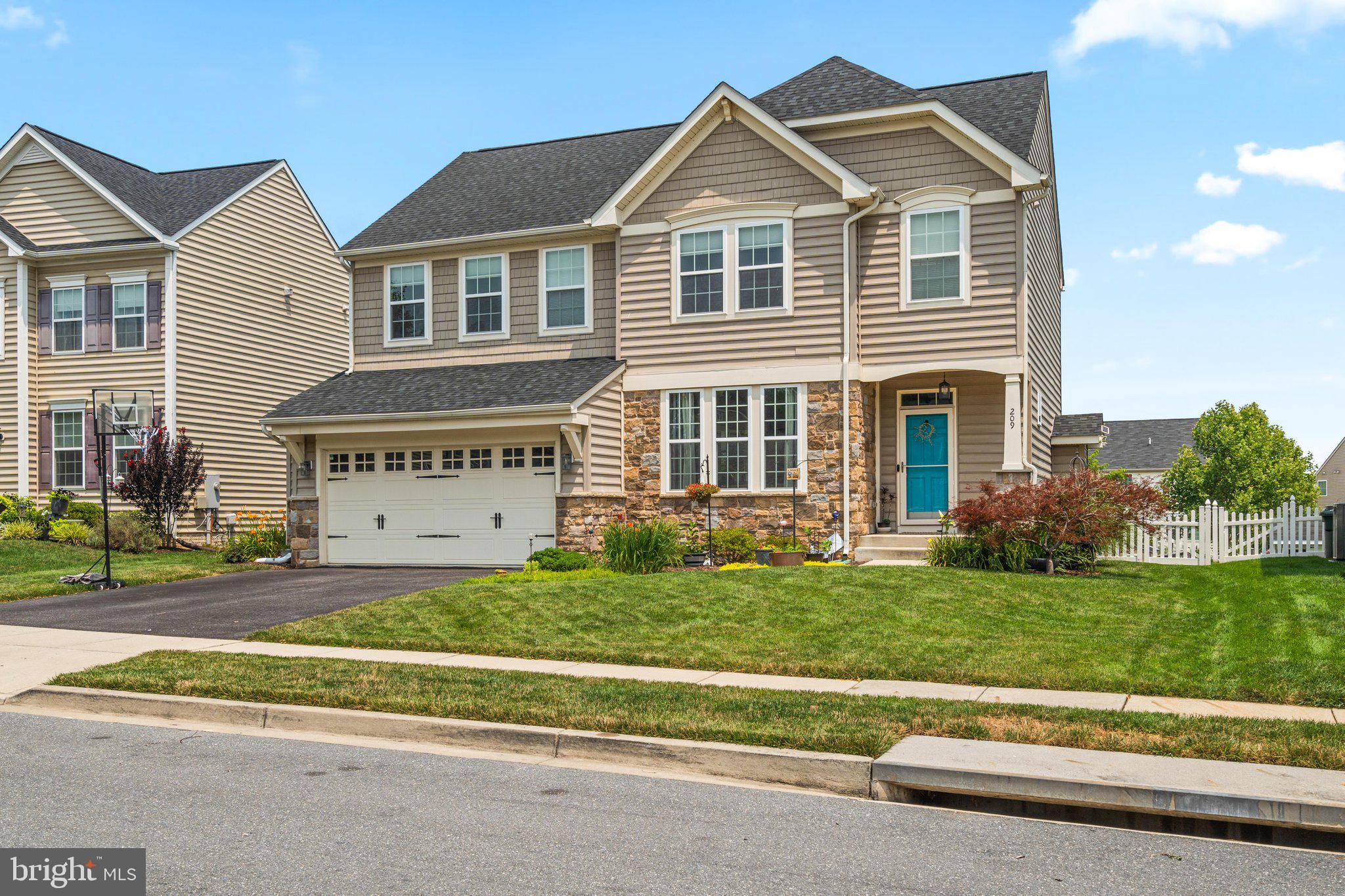 CLOVER RIDGE - Residential
