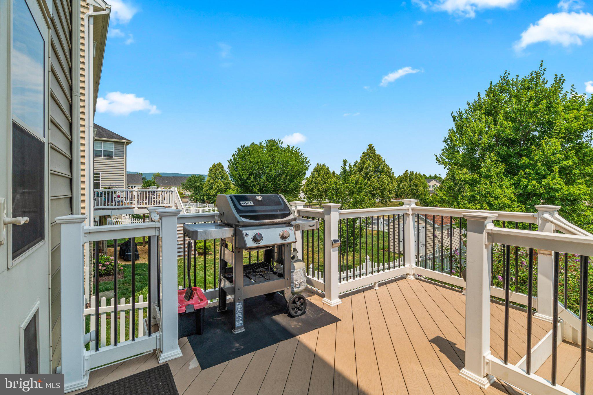 CLOVER RIDGE - Residential