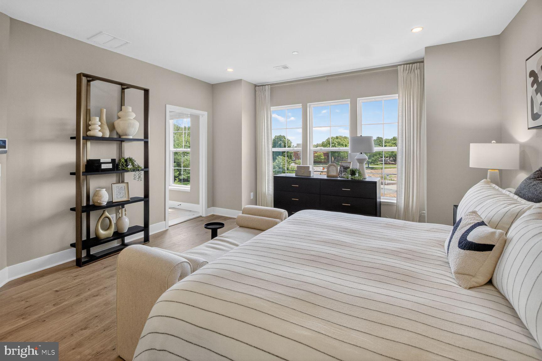 STRATHMORE VIEW - Residential