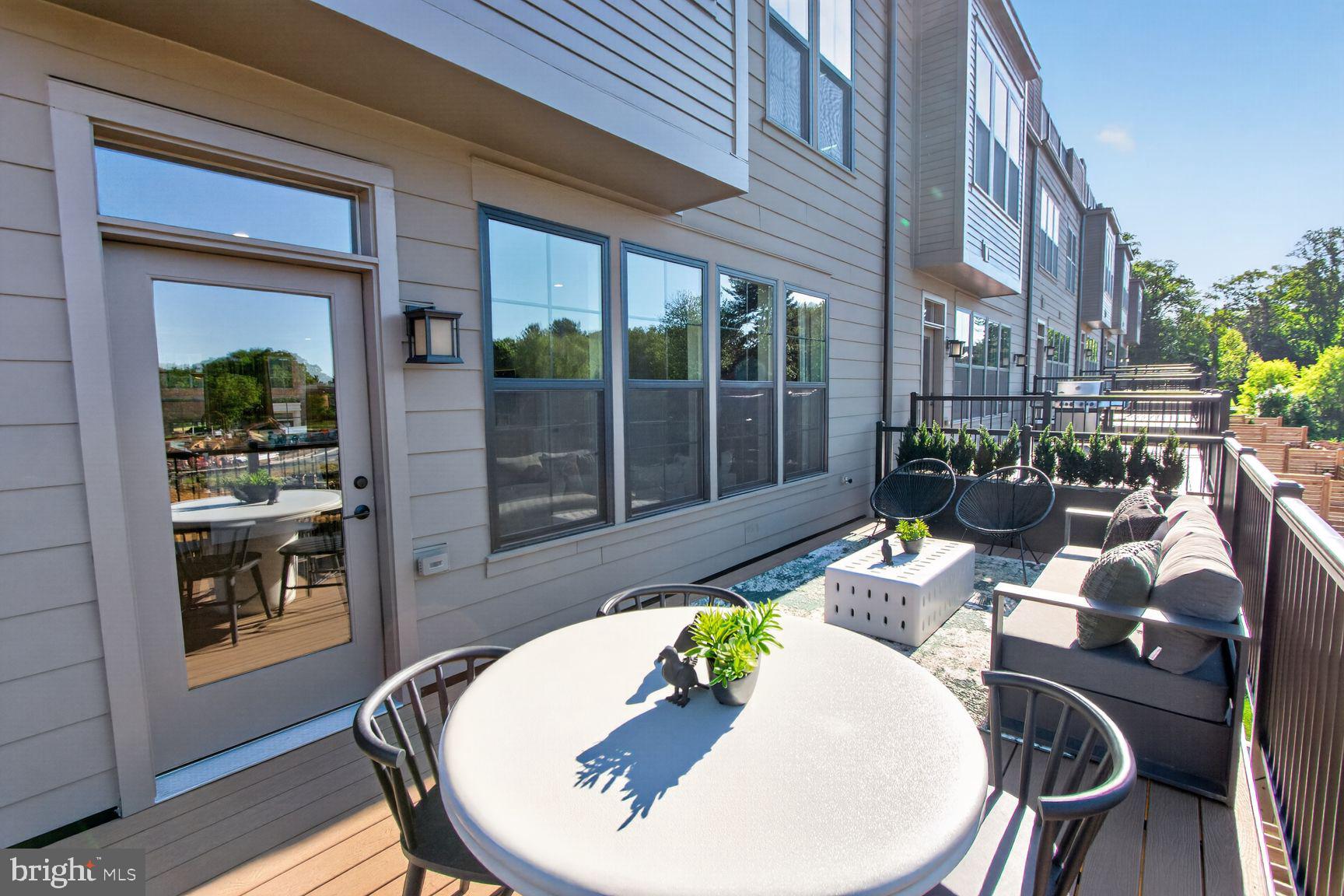 STRATHMORE VIEW - Residential