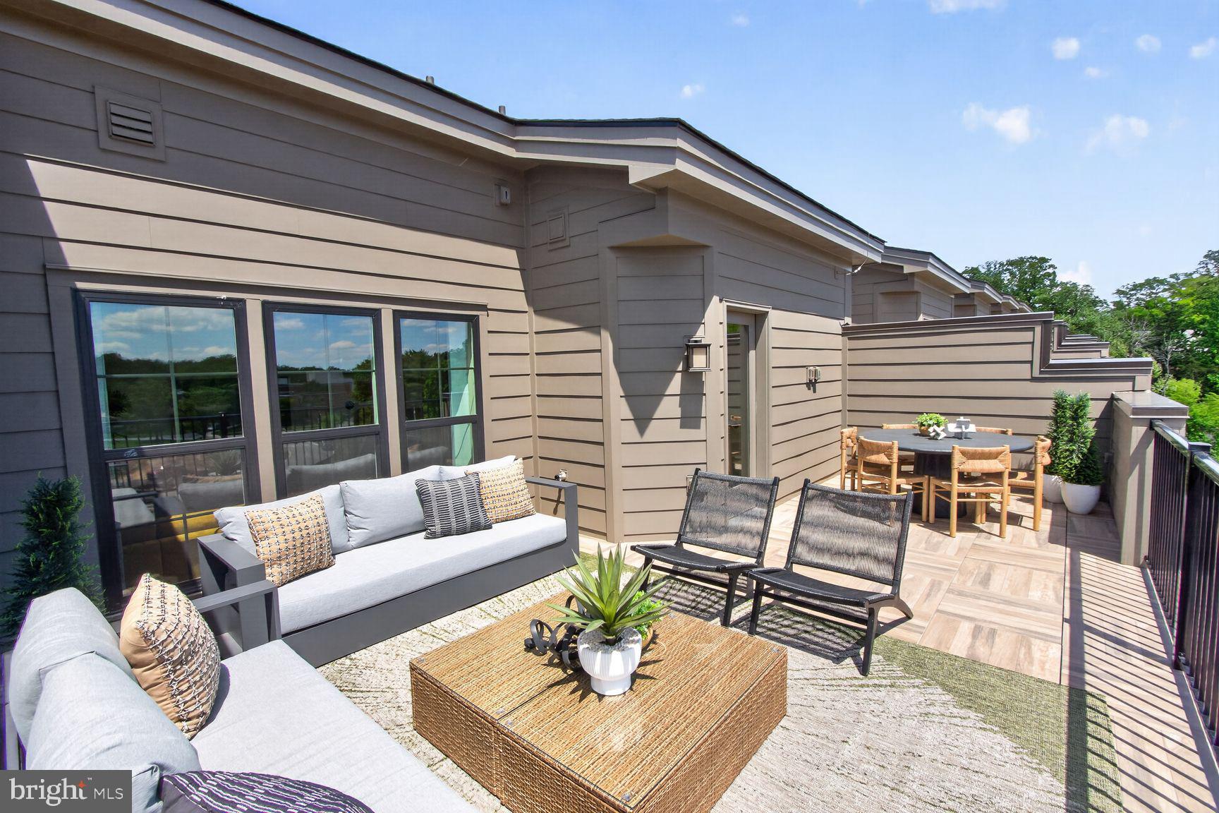 STRATHMORE VIEW - Residential