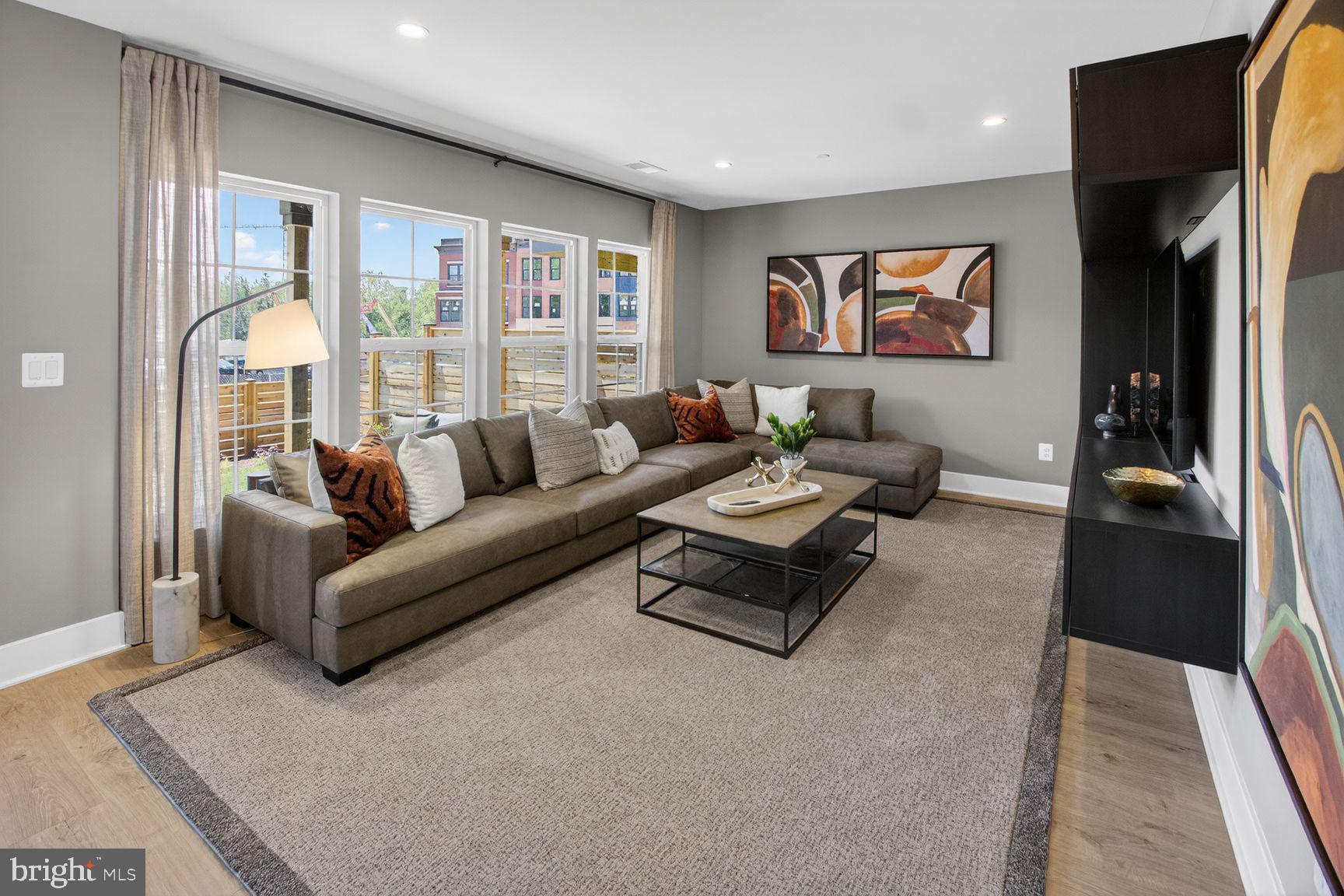 STRATHMORE VIEW - Residential