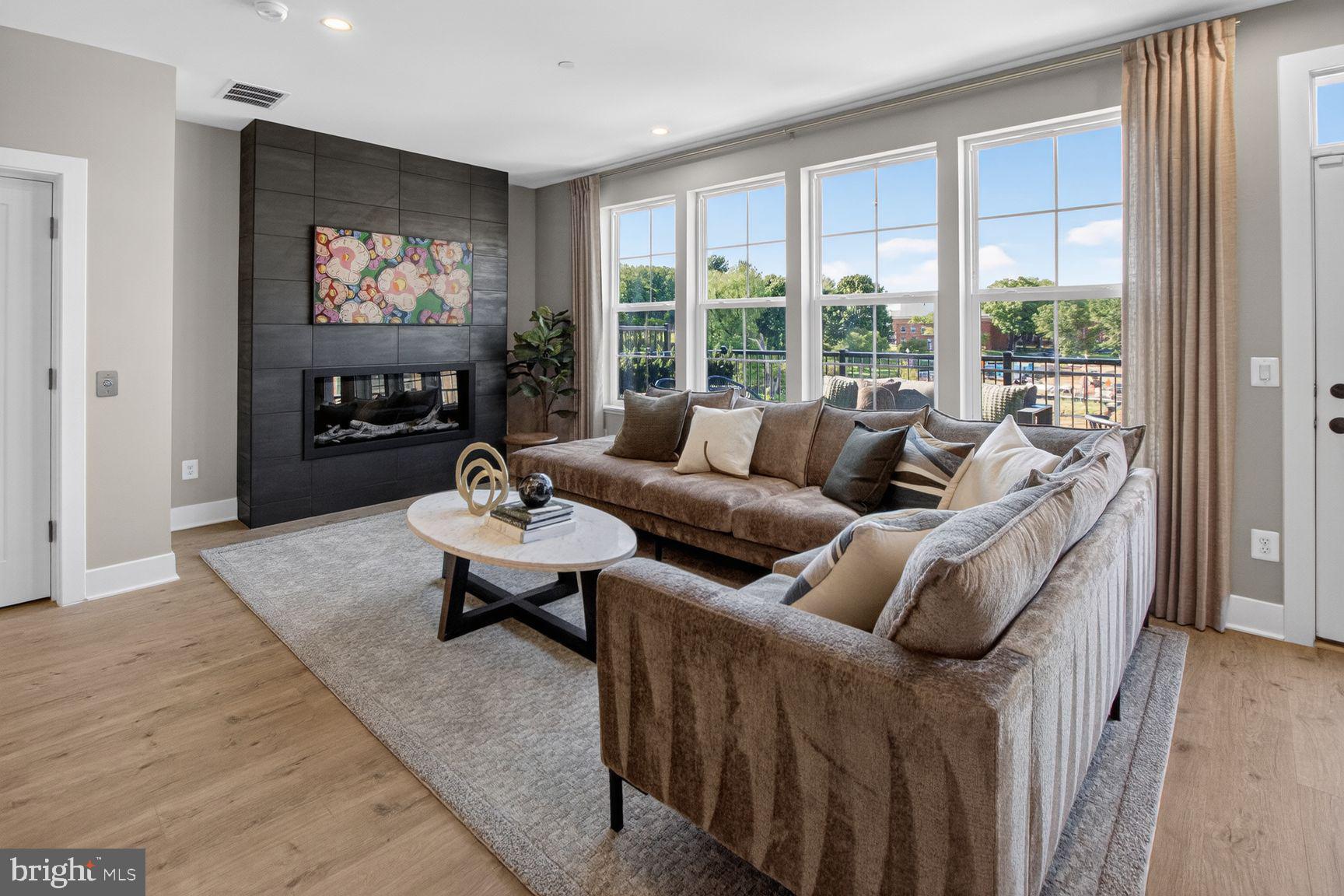 STRATHMORE VIEW - Residential