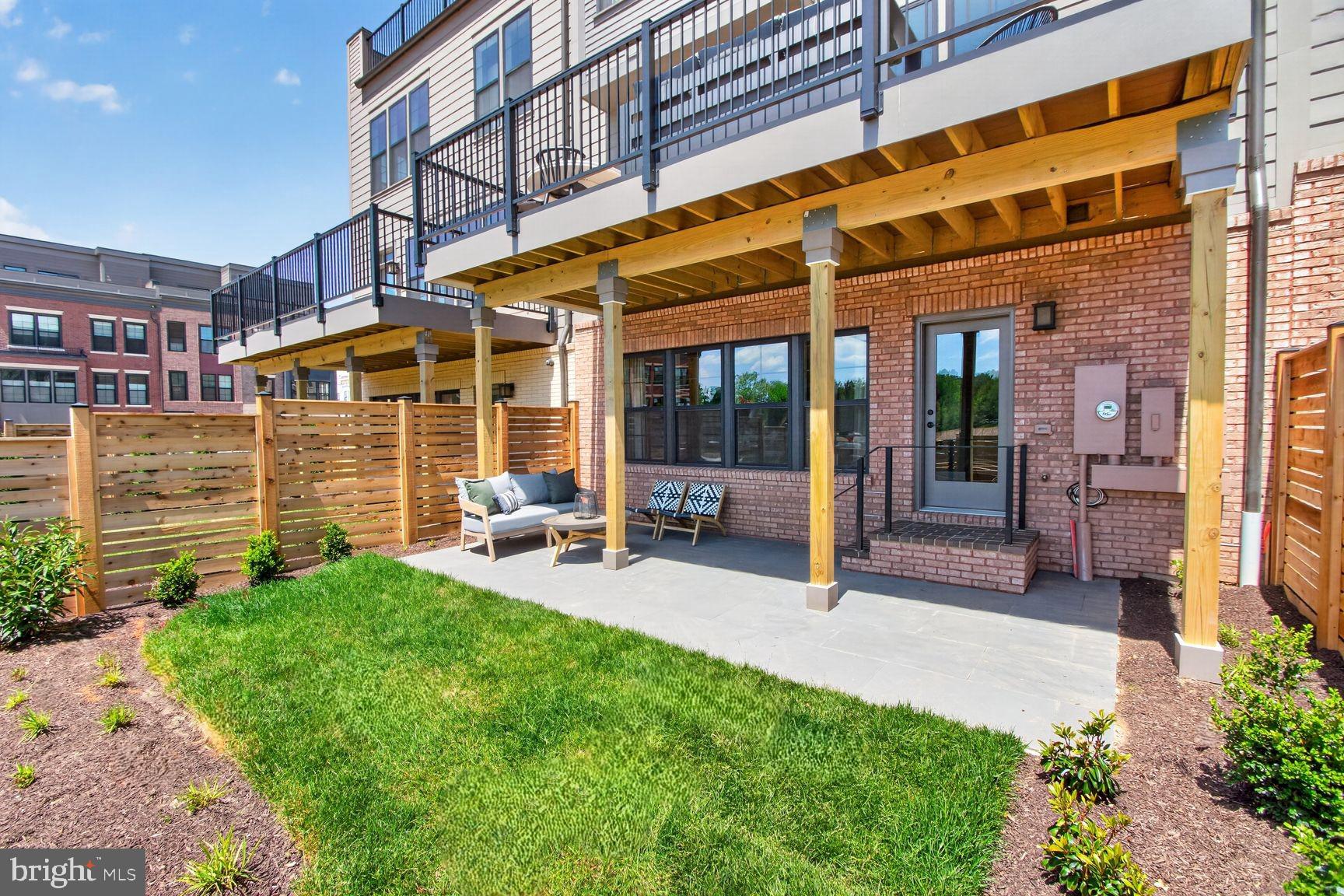 STRATHMORE VIEW - Residential