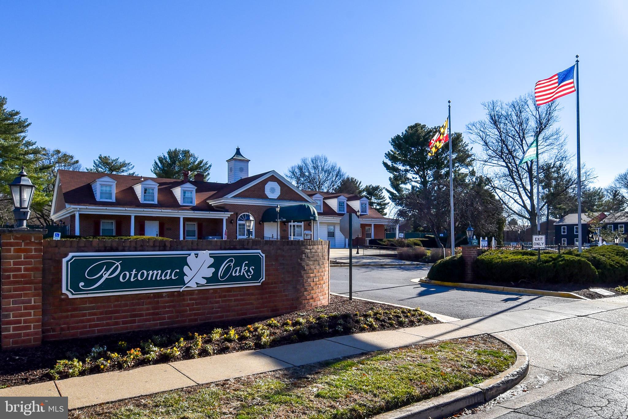 POTOMAC OAKS - Residential