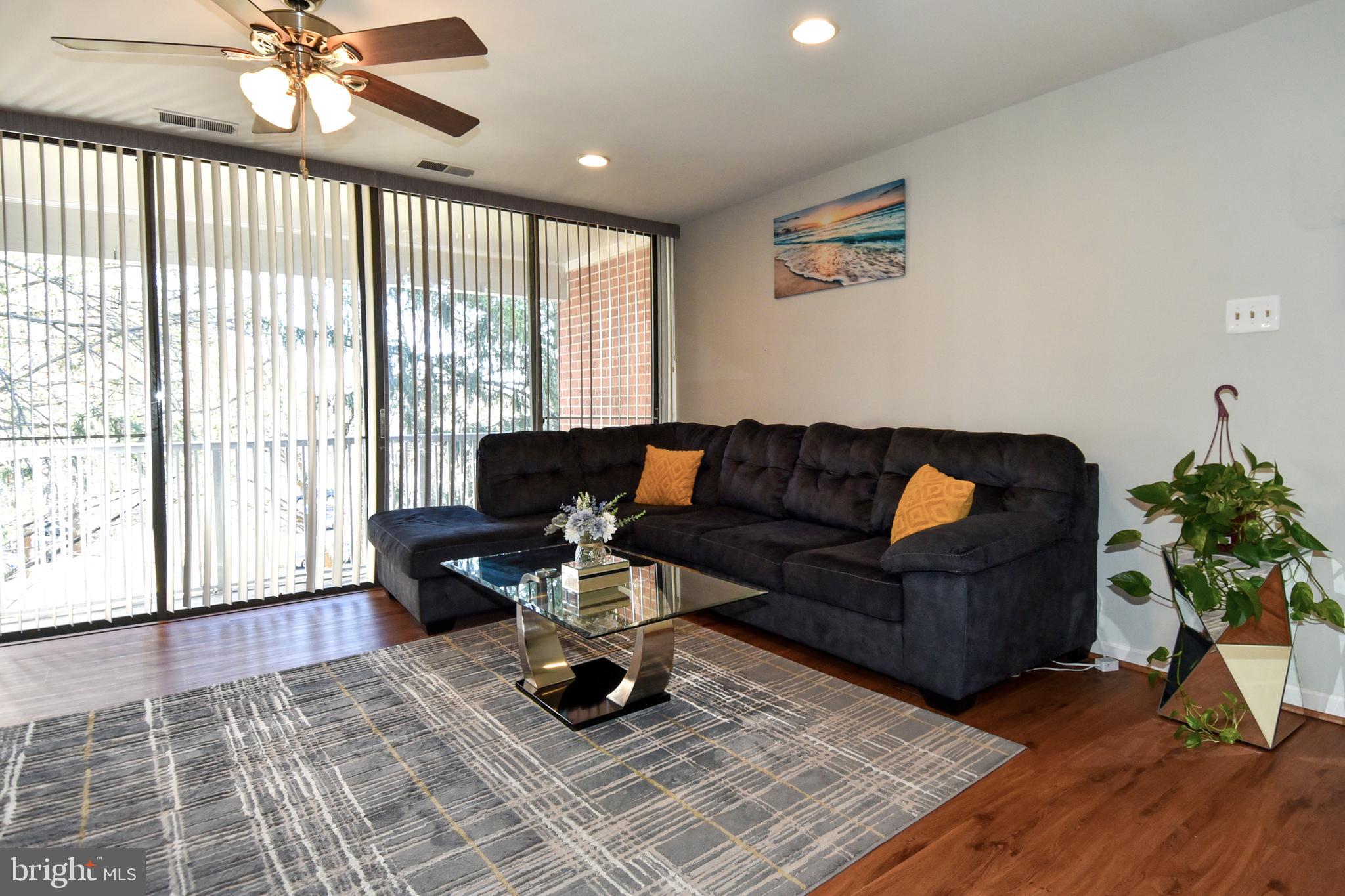 POTOMAC OAKS - Residential